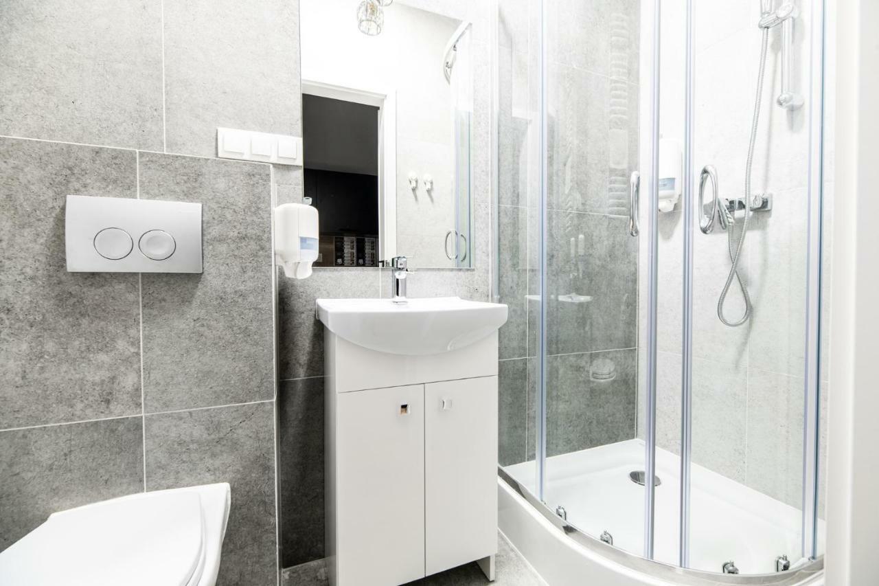 Lubomirskiego 23 Residence - Great Location, 10 Min To Main Square By Foot, Right Next To Main Rail And Bus Station Cracovia Exterior foto
